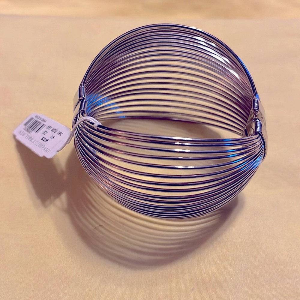 New York and Company bangle bracelet